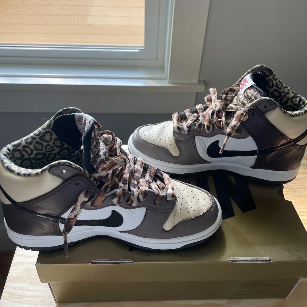 Men’s size 6 Nike SB Ferris Bueller